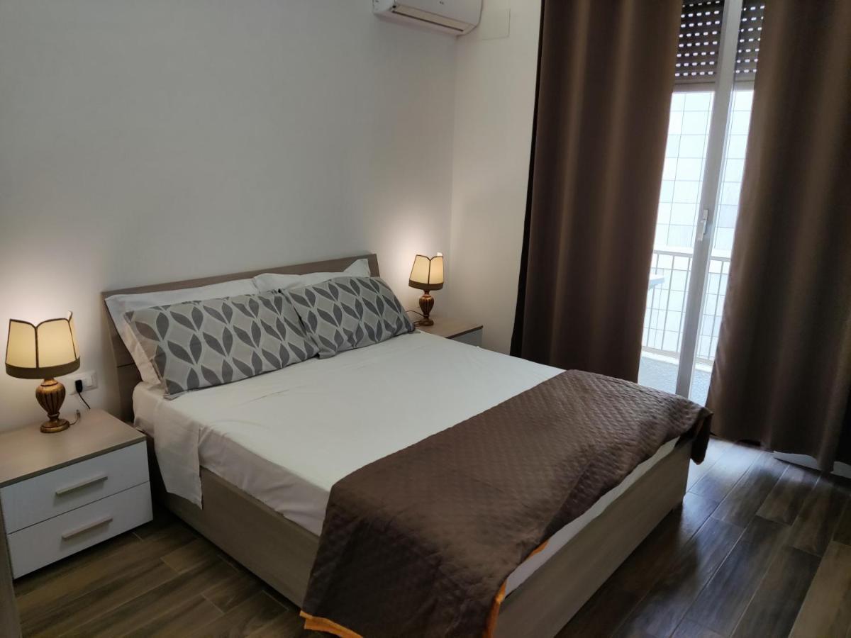 Appartamento Roma Casa Vacanza Sea House Rome 50 Metri Dal Mare Lido di Ostia Ngoại thất bức ảnh